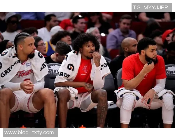 狄龙手感平平18投仅中7三分球命中率低迷依然贡献18分4板2抢断表现